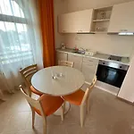 Апартамент Royal Sun Premium
